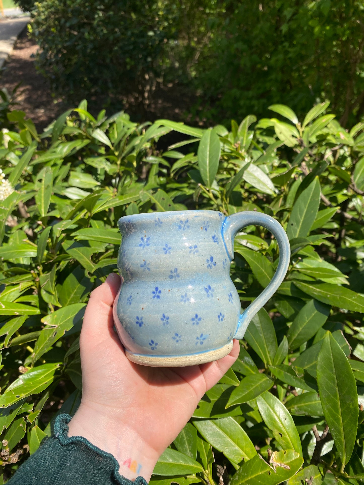 Floral Sculpted Face Mug in Blue