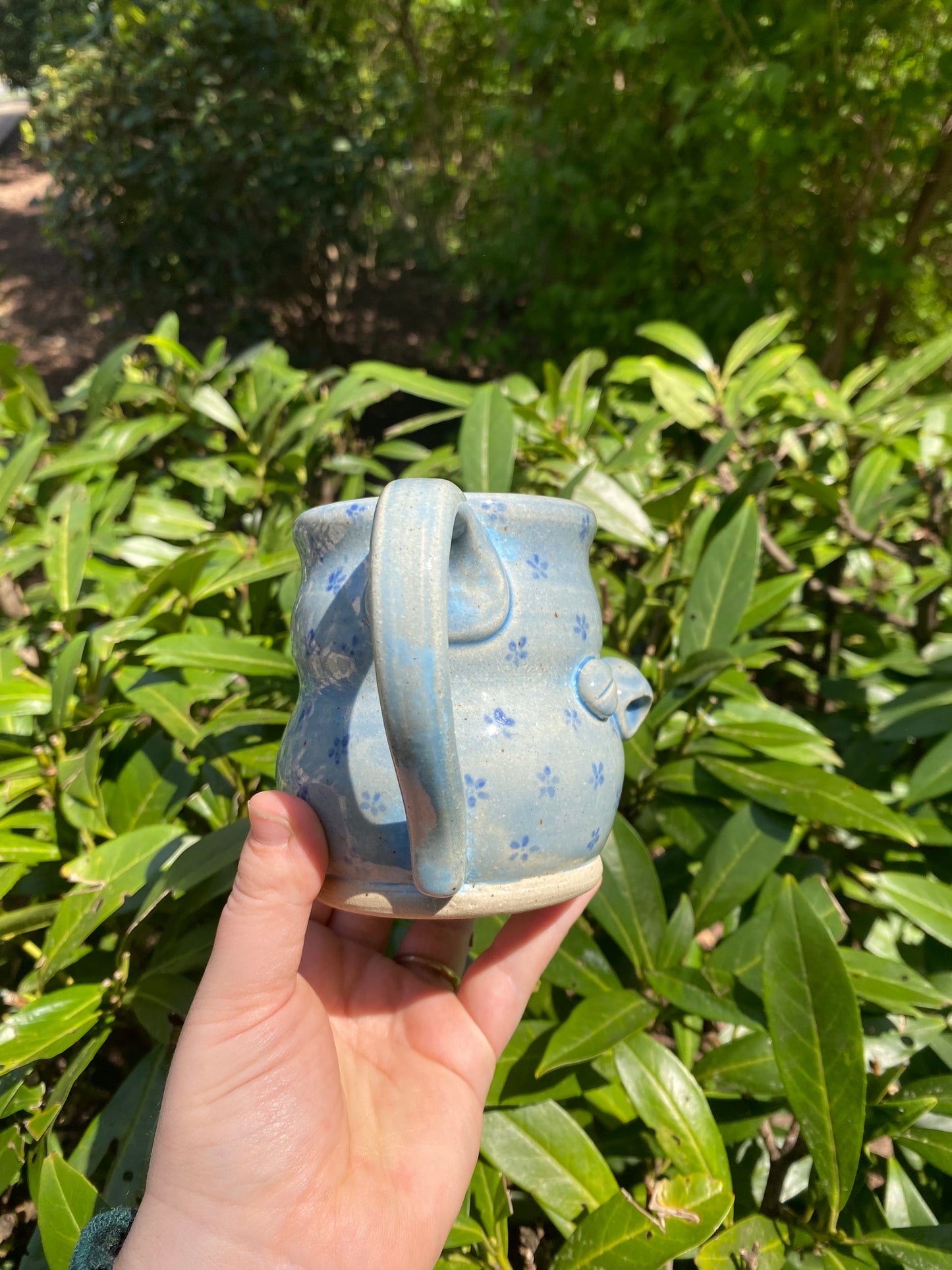 Floral Sculpted Face Mug in Blue